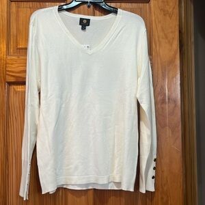 JM collection light weight sweater
